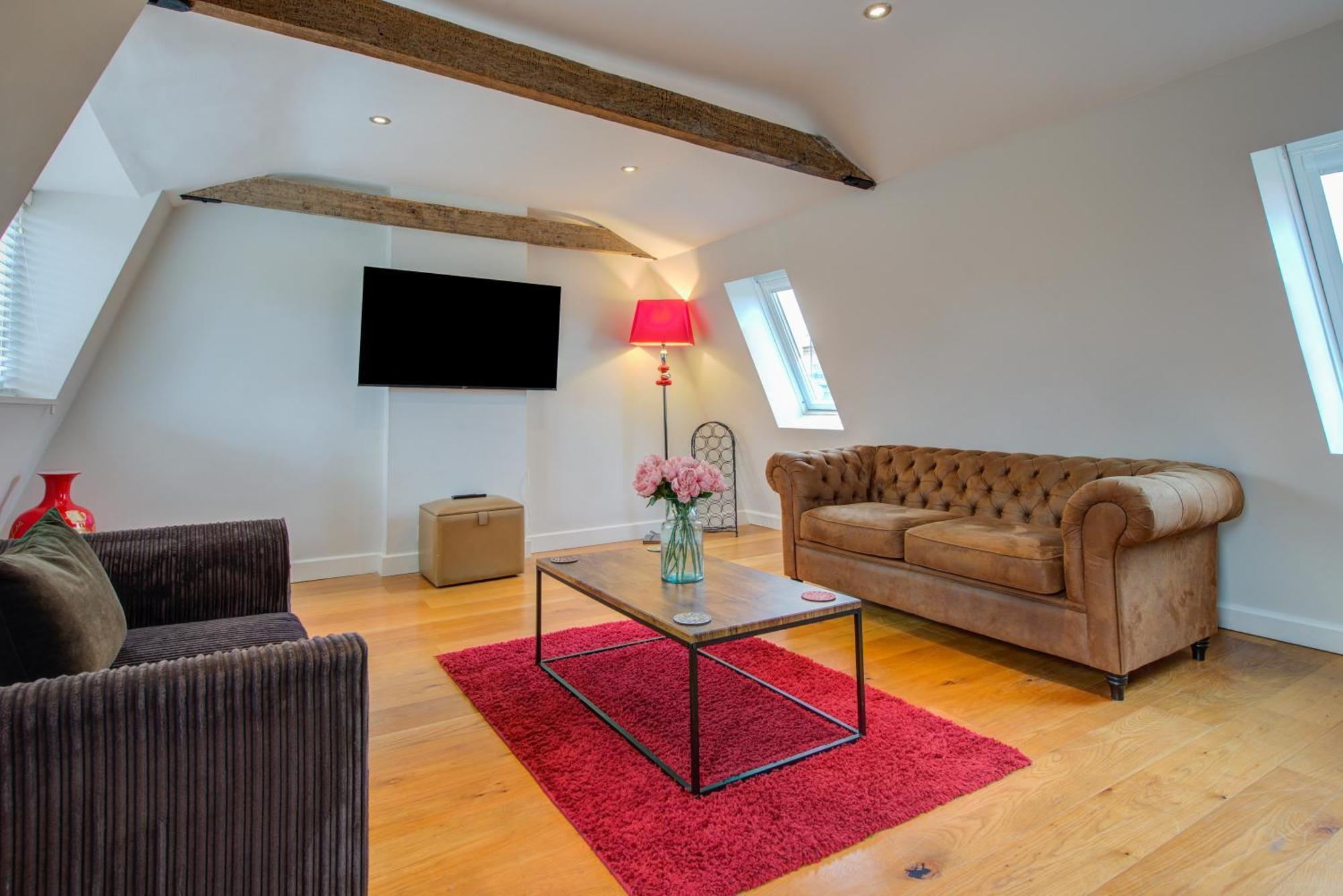 Stylish Townhouse, Work Desk, Fast Wi-Fi, Sleeps 6 Στάμφορντ Εξωτερικό φωτογραφία