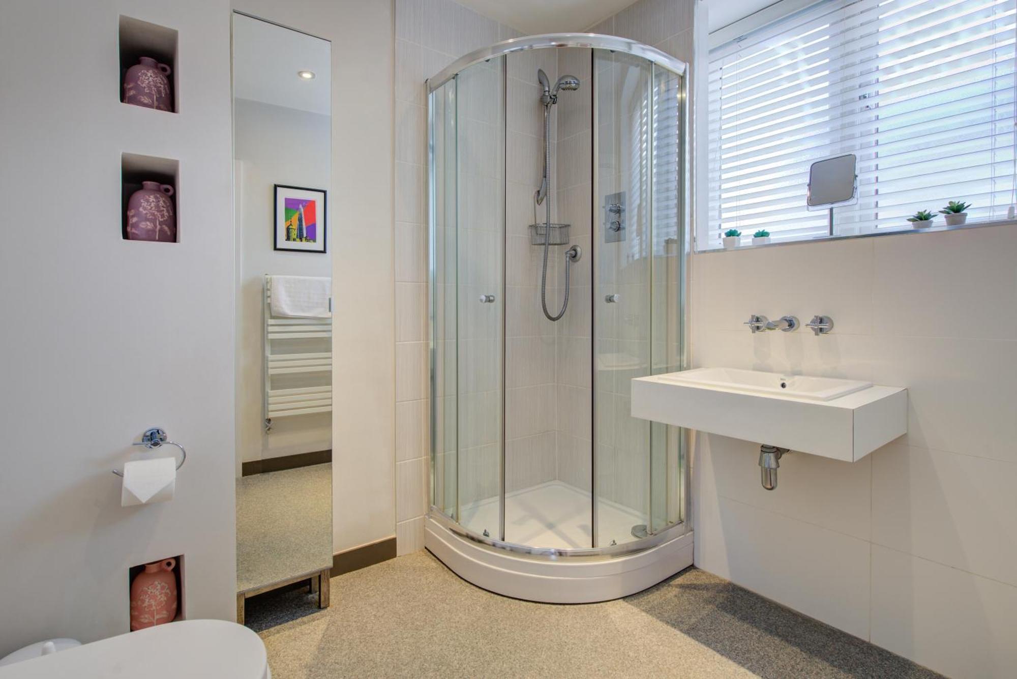 Stylish Townhouse, Work Desk, Fast Wi-Fi, Sleeps 6 Στάμφορντ Εξωτερικό φωτογραφία